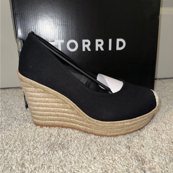 Torrid Black Canvas Wedge Espadrilles - Picture 5 of 9